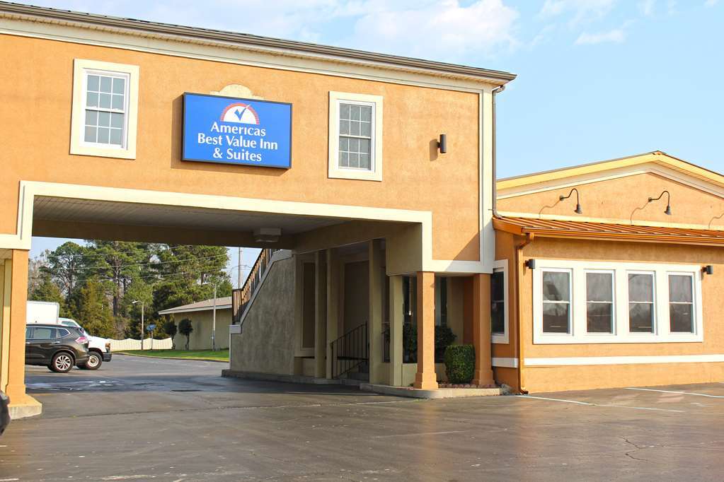 Lake View Inn & Suites Killen エクステリア 写真